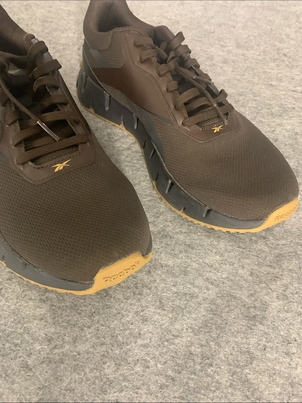 Reebok Men’s Dark Brown and Tan Low-Top Athletic Sneakers size 10.5